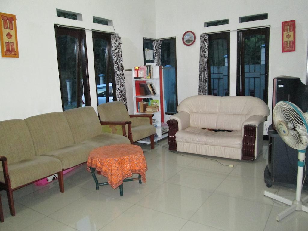Sentosa76 Guest House Balikpapan  Exterior foto